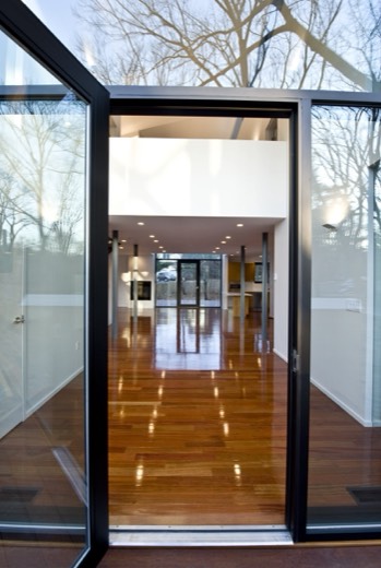 Entry, looking through the gallery